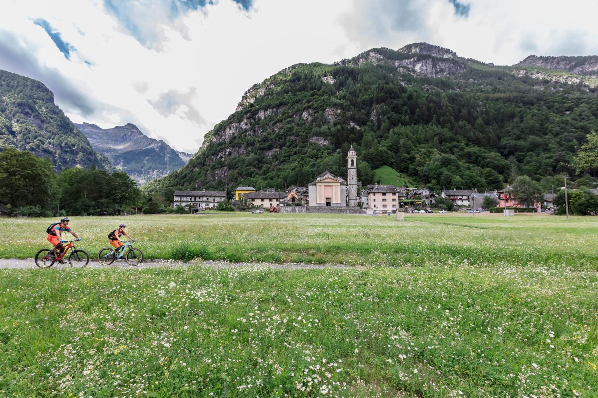 Hotel Pizzo Vogorno Exterior foto